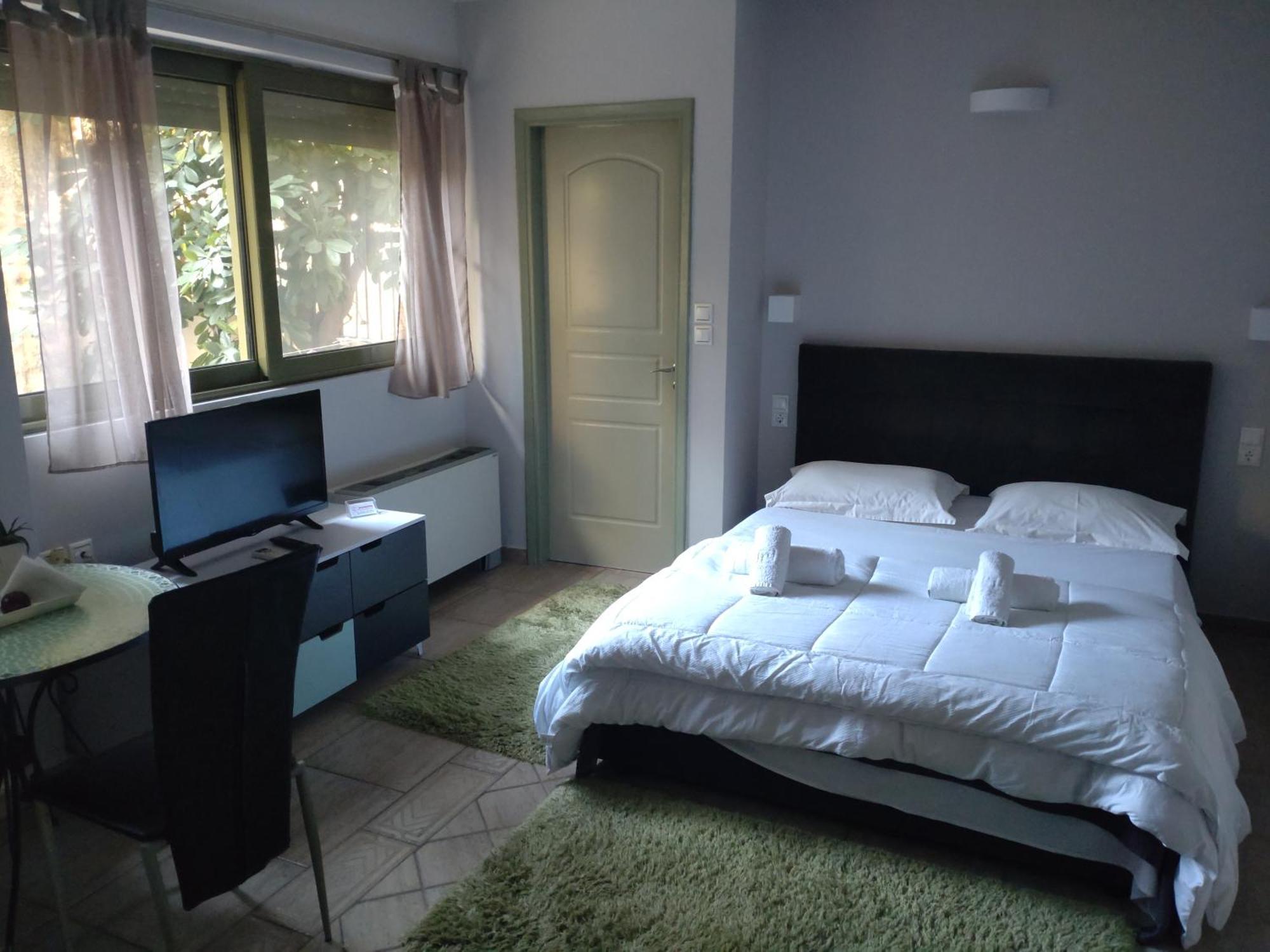 CENTRAL Studio - Fully equiped. Ideal for couples Patras Exterior foto