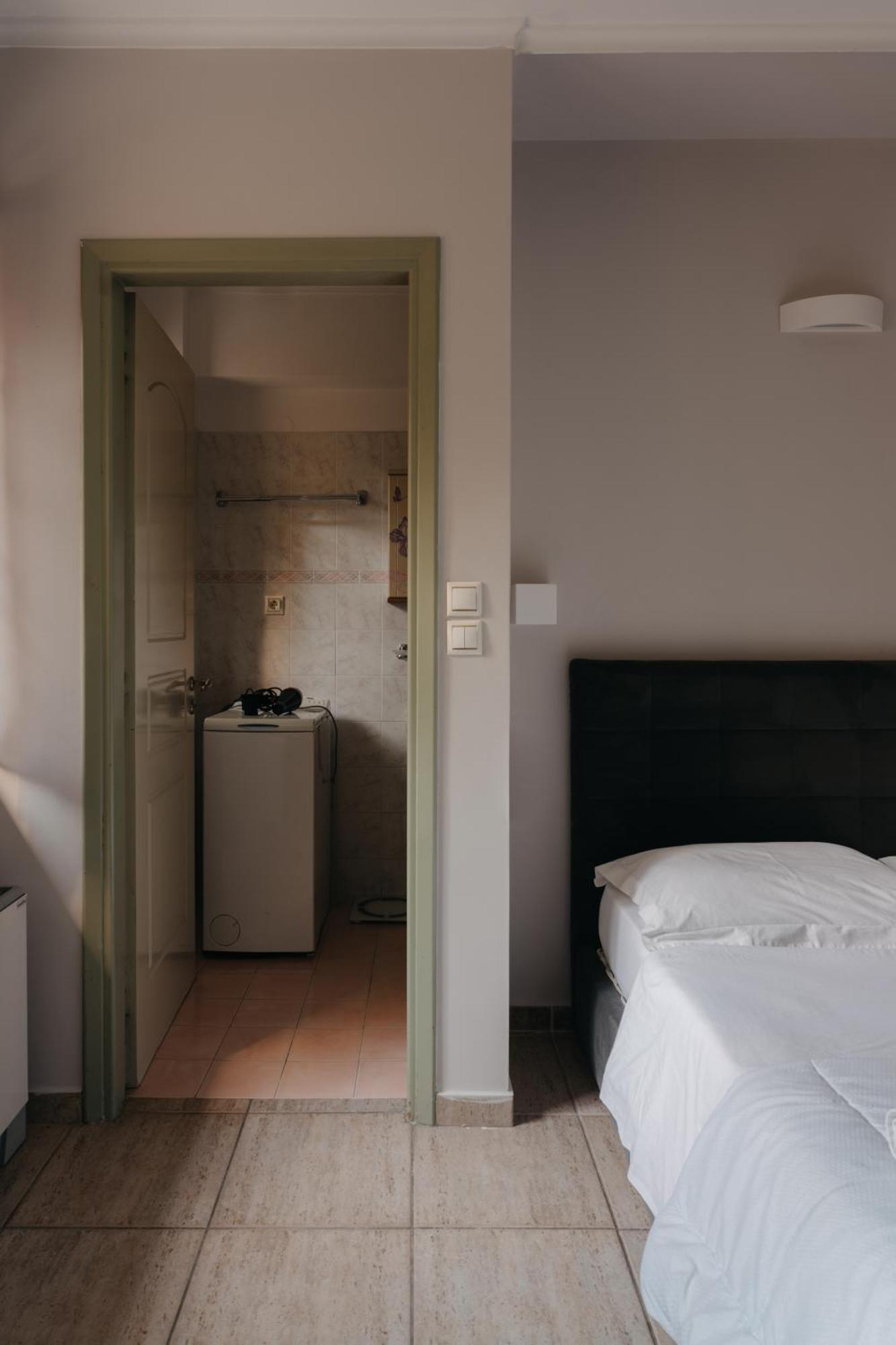 CENTRAL Studio - Fully equiped. Ideal for couples Patras Exterior foto